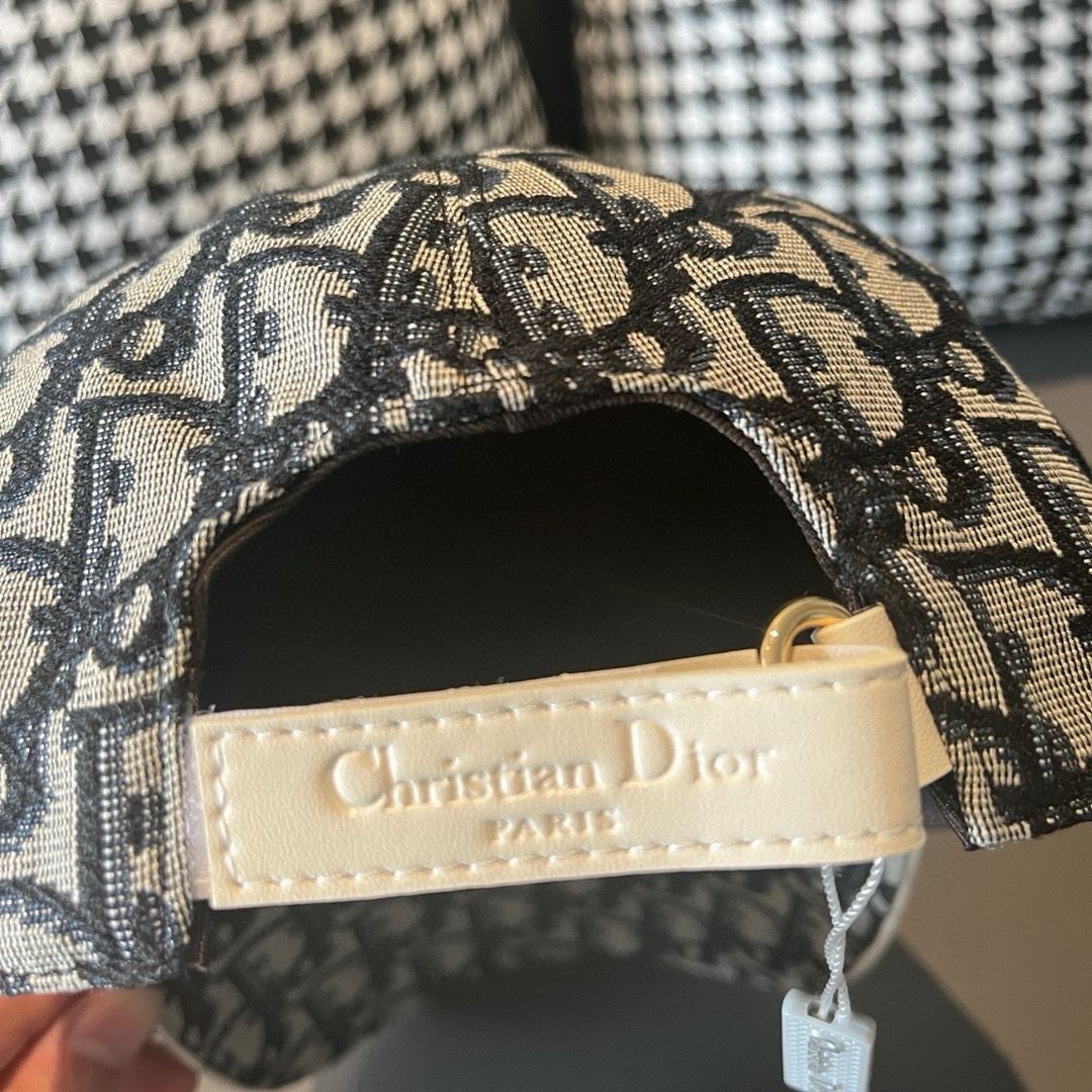 Christian Dior Caps